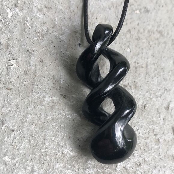 Guatemalan  Black Jade - Picture 4 of 4